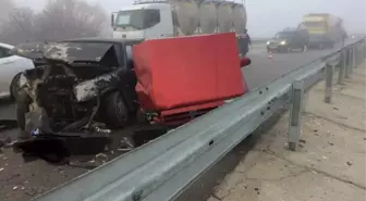 Isparta'da Yoğun Sisten 8 Araç Birbirine Girdi: 16 Yaralı