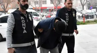 Bıçaklı Gaspçı, Aynı Montu Giyince Yakalandı