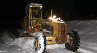 Bitlis'te Karla Mücadele Çalışmaları Gece Gündüz Devam Ediyor