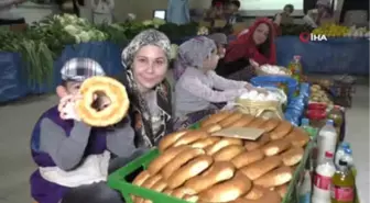 Miniklerin Pazarında Renkli Görüntüler