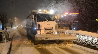 Başkan Gül'den Gece Kar Mesaisi