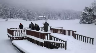 Doğa Harikası Gölcük Gölü Buz Tuttu