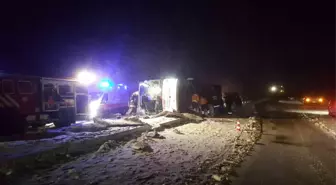 Güncelleme - Kırşehir'de Yolcu Otobüsü Devrildi