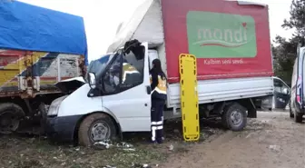 Bilecik'te Trafik Kazası, 2 Kişi Yaralandı