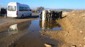 Ödemiş'te Buzlanma Kazalara Yol Açtı: 4 Yaralı