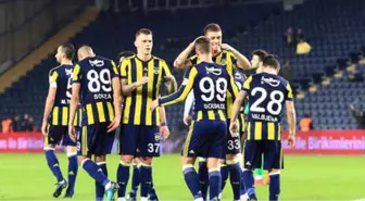 Fenerbahçe'de 14 Futbolcunun Sözleşmesi Sona Erecek