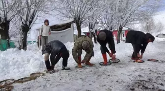 Karlı Yollar Hediklerle Aşılıyor