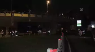 Şişli'de Otomobil Viyadükten Düştü: 3 Yaralı