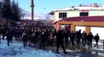 Çukurca'da 30 Yıldır Çıkılmayan Tepede Piknik Yaptılar