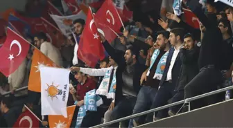 AK Parti'de Gözden Çıkarılan Mevcut Başkan Mustafa Tuna İçin Salonda Sloganlar Atıldı