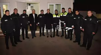 AK Parti'den Yılbaşı Mesaisindeki Güvenlik Güçlerine Ziyaret