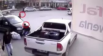 Aracına Taş Atarak Dikkatini Dağıttıkları İş Adamının 300 Bin Lirasını Çaldılar