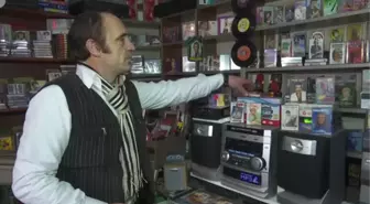 Çeyrek Asırdır Teknolojiye Direnen Kasetçi (2)