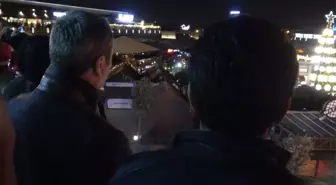 Emniyet Müdürü Ak, Yılbaşı Kutlamalarını Vatandaşların İçinde Takip Etti