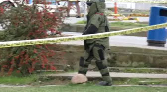 Geniş) Üsküdar'da Hastanede Önünde Şüpheli Paket Alarmı