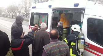 Kocaeli'de Çıkan Ev Yangınında Dumandan Etkilenen 6 Kişi Hastanelik Oldu