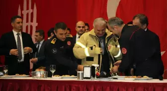Meclis Başkanı Yıldırım Yeni Yıla Polis Memurlarıyla Birlikte Girdi