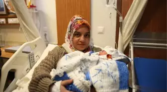 Şanlıurfa'da Yeni Yılın İlk Bebeği 'Muhammed Mustafa'
