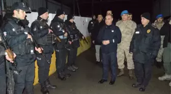 Şırnak Valisi Aktaş, Yılbaşını Mehmetçik ile Namaz Dağı'da Geçirdi