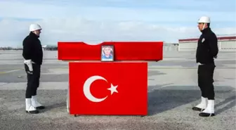 Van'da Göreve Giderken Kaza Yapan Polis Memuru Hayatını Kaybetti (2)