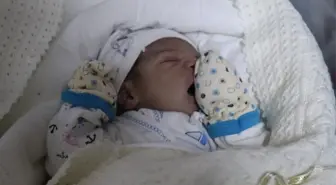 Yeni Yılın İlk Bebeğine Valinin İsmi Verildi