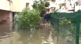 Evlerine Aniden Su Basınca Tsunami Sandılar