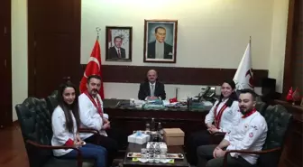 Genç Aşçılar Vali Çakacak'ı Ziyaret Etti