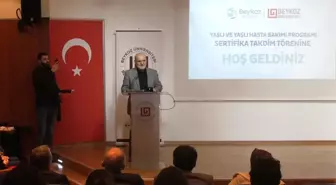 Yaşlı ve Yaşlı Hasta Bakımı Sertifika Programı' Mezunlarını Verdi