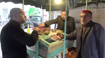 Adana 56 Yıllık Usta Günde 800 Lahmacun Satıyor