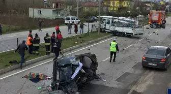 Samsun'da Otomobille Kamyonet Çarpıştı: 1 Ölü, 1 Yaralı