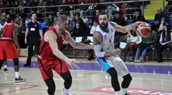 Afyon Belediyespor - Gaziantep Basketbol: 71-73