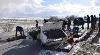 Burdur'da Trafik Kazası: 2 Ölü, 1 Yaralı