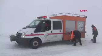 Bursa Karda Yürüyüş Sırasında Ayağı Kırılan Kadın Dağcı, Operasyonla Kurtarıldı