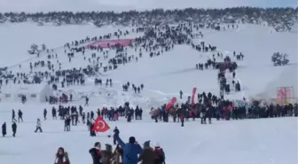 Sarıkamış Şehitleri İçin 7'den 70'e 20 Bin Kişi Karda Yürüdü