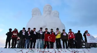 Sarıkamış Şehitleri İçin Gece Nöbet Tutup Gündüz Yürüdüler