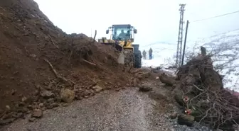 Sincik-Malatya Karayolunda Heyelan