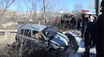 Malatya Şarampole Düşen Otomobil, Ağaca Çarptı 3 Yaralı