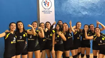 Voleybol Gençlerin Şampiyonu Çankırı Lisesi