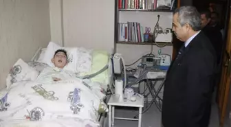 11 Yaşındaki Arda Solunum Cihazına Kavuştu