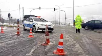 Kahramanmaraş-Kayseri Yolu Ulaşıma Kapandı