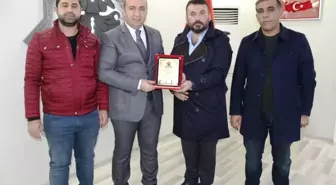 Midder'den Kaymakamı Çiftçi'ye Plaket