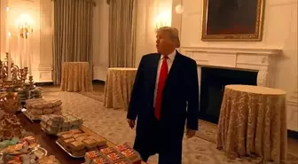 Video: Beyaz Saray'a Mc Donalds'dan 300 Hamburger Ismarlayan Trump: Cebimden Ödedim
