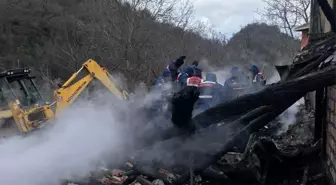 Kastamonu'da Yangında Enkaz Altında Kalan Yaşlı Kadının Kemik Parçaları Bulundu