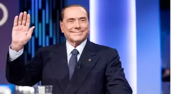 Eski İtalya Başbakanı Berlusconi, 'Sorumluluk Gereği' Avrupa Parlamentosu Seçimlerinde Aday Olacak