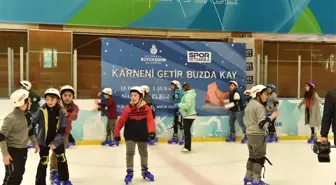 İbb'den Öğrencilere Karne Hediyesi: 'Buzda Paten Keyfi'