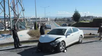 Manavgat'ta Trafik Kazası: 3 Yaralı