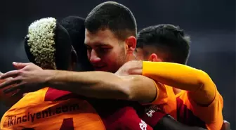 Forvetsiz Aslan'dan Gol Yağmuru