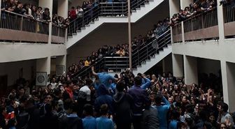 Okuldaki Tacizi Protesto Eden Öğrencilere, Karne Günü Takdir-Teşekkür Belgesi Verilmedi