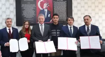 Vali Gül ve Tahmazoğlu, 60 Okul İçin Z-Kütüphane Protokolü İmzaladı