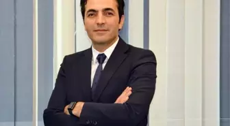 1.002 Kilogramlık Plastik Kapak, 4 Tekerlekli Sandalyeye Dönüştü